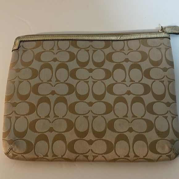 🎄🎄Coach Tablet Sleeve Case electronic Signature Universal zip pouch - Picture 4 of 6